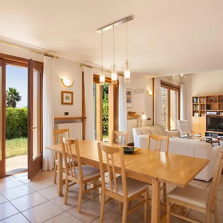 Casa Flora-grande A Garda