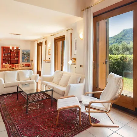 Casa Flora-grande A Appartement Garde